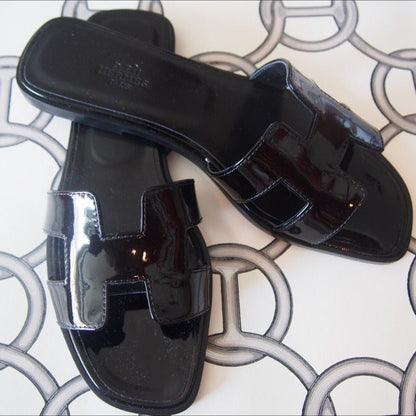 H-Strap Flat Leather Sandals